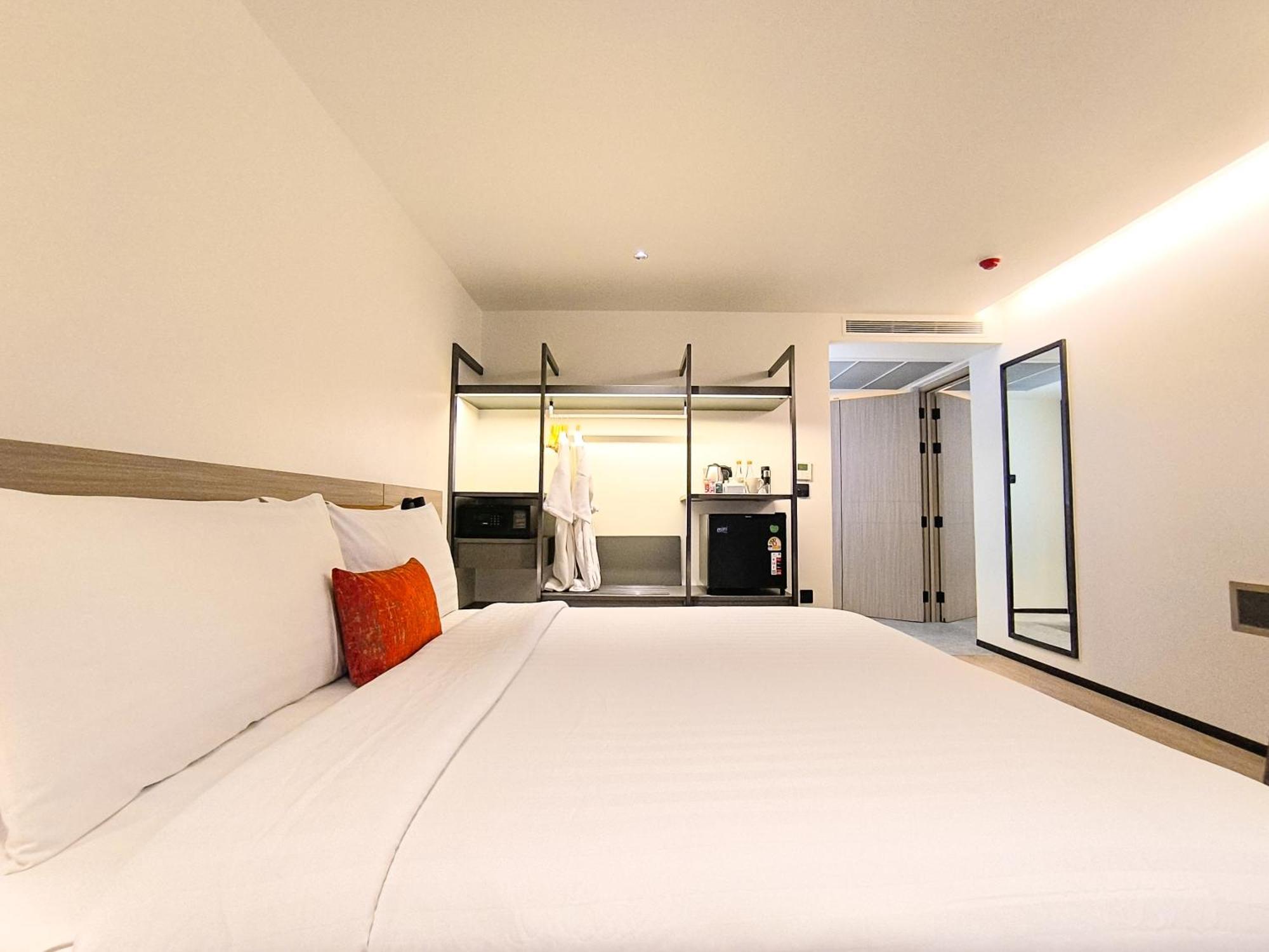 Citichic Sukhumvit 13 By Compass Hospitality - Newly Renovated Hotel Bangkok Exterior photo